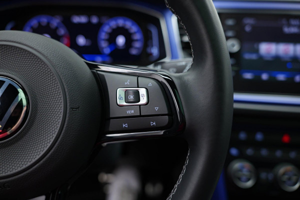 Volkswagen T-Roc 2.0 TSI 4Motion R |Pano|Akra|Dodehoek|Beats|Leder|