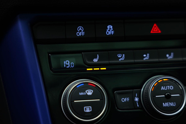 Volkswagen T-Roc 2.0 TSI 4Motion R |Pano|Akra|Dodehoek|Beats|Leder|