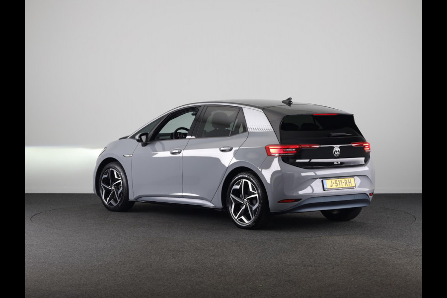 Volkswagen ID.3 First Plus 58 kWh 204 pk | Navigatie | Parkeersensoren | Achteruitrijcamera | Adaptieve cruise control | Matrix LED koplampen | Stoelverwarming |