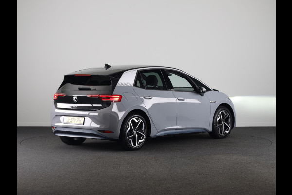 Volkswagen ID.3 First Plus 58 kWh 204 pk | Navigatie | Parkeersensoren | Achteruitrijcamera | Adaptieve cruise control | Matrix LED koplampen | Stoelverwarming |