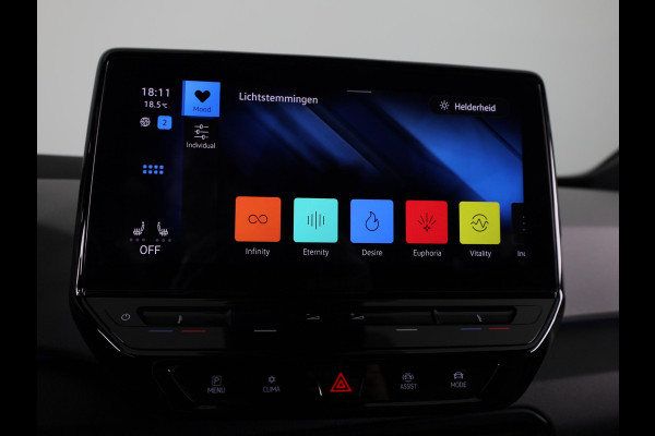 Volkswagen ID.3 First Plus 58 kWh 204 pk | Navigatie | Parkeersensoren | Achteruitrijcamera | Adaptieve cruise control | Matrix LED koplampen | Stoelverwarming |