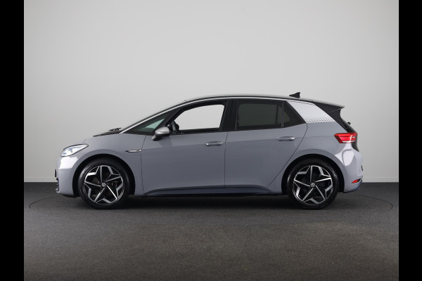 Volkswagen ID.3 First Plus 58 kWh 204 pk | Navigatie | Parkeersensoren | Achteruitrijcamera | Adaptieve cruise control | Matrix LED koplampen | Stoelverwarming |