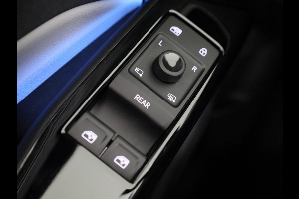 Volkswagen ID.3 First Plus 58 kWh 204 pk | Navigatie | Parkeersensoren | Achteruitrijcamera | Adaptieve cruise control | Matrix LED koplampen | Stoelverwarming |