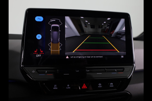 Volkswagen ID.3 First Plus 58 kWh 204 pk | Navigatie | Parkeersensoren | Achteruitrijcamera | Adaptieve cruise control | Matrix LED koplampen | Stoelverwarming |