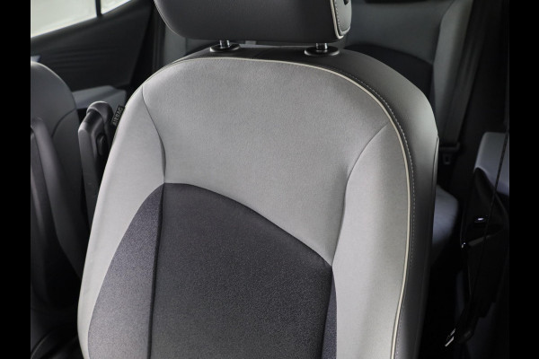 Volkswagen ID.3 First Plus 58 kWh 204 pk | Navigatie | Parkeersensoren | Achteruitrijcamera | Adaptieve cruise control | Matrix LED koplampen | Stoelverwarming |