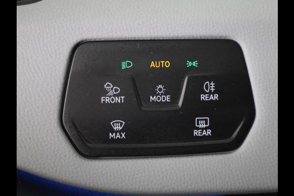 Volkswagen ID.3 First Plus 58 kWh 204 pk | Navigatie | Parkeersensoren | Achteruitrijcamera | Adaptieve cruise control | Matrix LED koplampen | Stoelverwarming |
