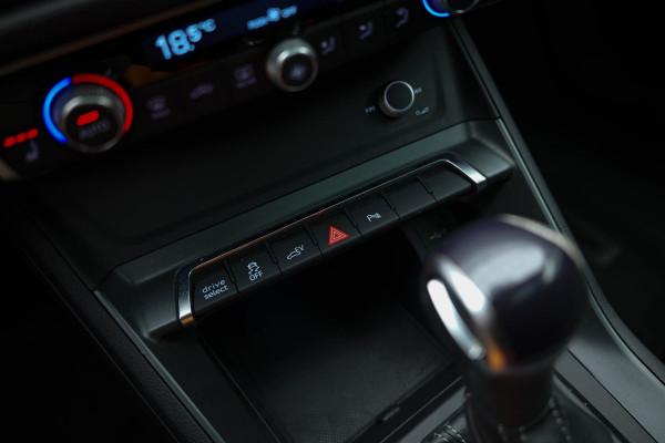 Audi Q3 Sportback 45 TFSI e S-Edition |Pano|3xS-Line|Camera|Dodehoek|