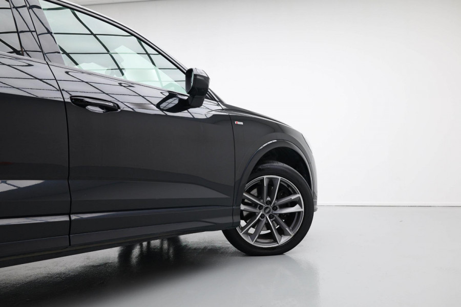 Audi Q3 Sportback 45 TFSI e S-Edition |Pano|3xS-Line|Camera|Dodehoek|