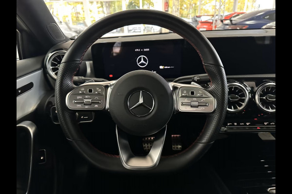 Mercedes-Benz A-Klasse 250e AMG ** LED, MBUX+, DISTR, PANORAMA, HuD, 2-Zone CLIMA, 19-inch LMV,  ** 1e EIG - UNFALLFREI ** ** INFORMEER OOK NAAR ONZE AANTREKKELIJKE FINANCIAL-LEASE TARIEVEN **