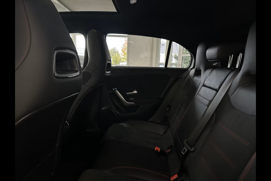 Mercedes-Benz A-Klasse 250e AMG ** LED, MBUX+, DISTR, PANORAMA, HuD, 2-Zone CLIMA, 19-inch LMV,  ** 1e EIG - UNFALLFREI ** ** INFORMEER OOK NAAR ONZE AANTREKKELIJKE FINANCIAL-LEASE TARIEVEN **