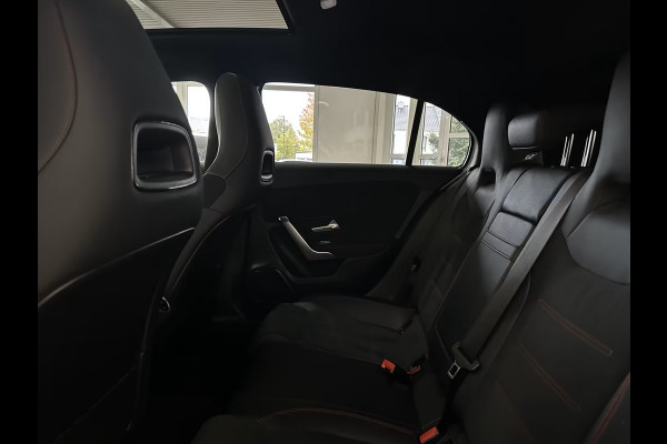 Mercedes-Benz A-Klasse 250e AMG ** LED, MBUX+, DISTR, PANORAMA, HuD, 2-Zone CLIMA, 19-inch LMV,  ** 1e EIG - UNFALLFREI ** ** INFORMEER OOK NAAR ONZE AANTREKKELIJKE FINANCIAL-LEASE TARIEVEN **