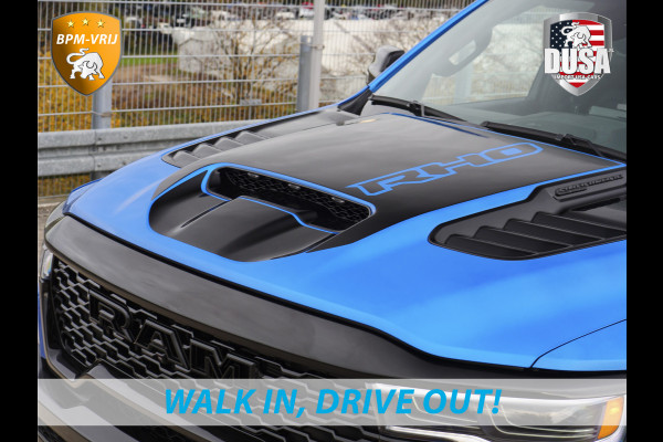 Dodge Ram | RHO | 3.0L Twin-Turbo I6 | 4x4 | Crew Cab | Black Edition | Panoramadak | 14,4-inch Touchscreen | Passenger Display | Getoonde accessoires zijn verkrijgbaar tegen meerprijs