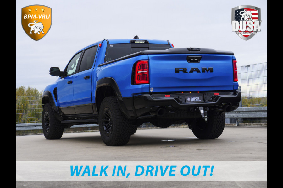 Dodge Ram | RHO | 3.0L Twin-Turbo I6 | 4x4 | Crew Cab | Black Edition | Panoramadak | 14,4-inch Touchscreen | Passenger Display | Getoonde accessoires zijn verkrijgbaar tegen meerprijs