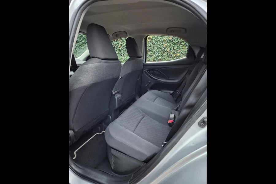 Toyota Yaris 1.5 Hybrid Active 1e EIG Automaat Camera Navi CarPlay BTW AUTO