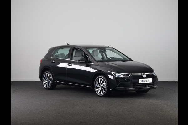 Volkswagen Golf 1.4 eHybrid Style 204 pk Automaat (DSG) | Navigatie | Parkeersensoren | Autom. airco (3 zones) | Stoelverwarming | LED koplampen |