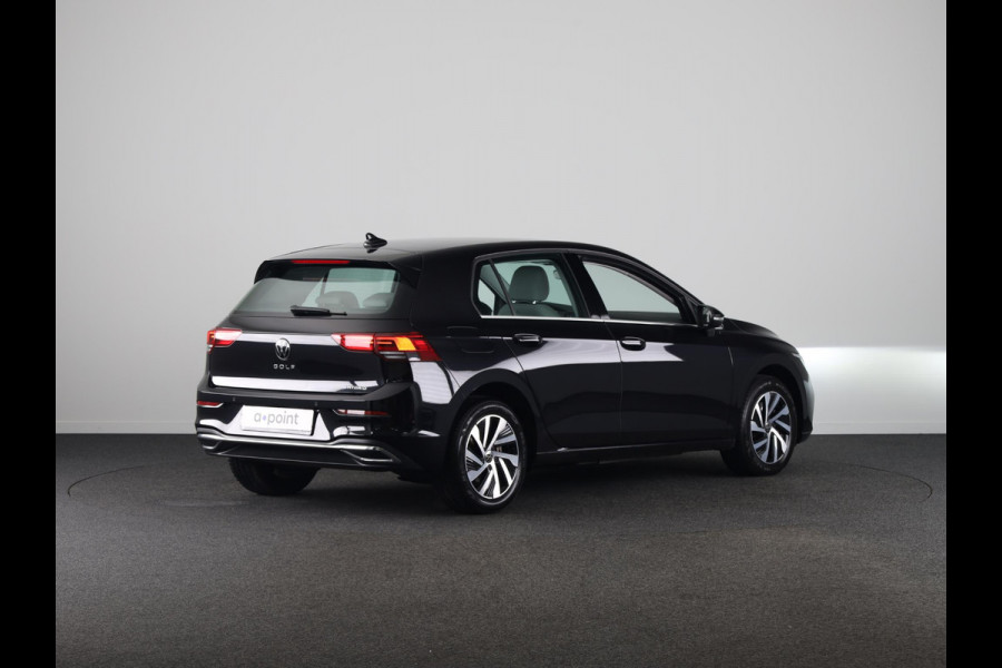 Volkswagen Golf 1.4 eHybrid Style 204 pk Automaat (DSG) | Navigatie | Parkeersensoren | Autom. airco (3 zones) | Stoelverwarming | LED koplampen |