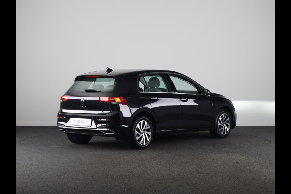 Volkswagen Golf 1.4 eHybrid Style 204 pk Automaat (DSG) | Navigatie | Parkeersensoren | Autom. airco (3 zones) | Stoelverwarming | LED koplampen |