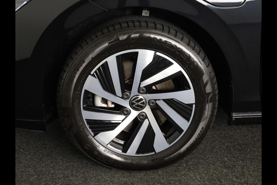 Volkswagen Golf 1.4 eHybrid Style 204 pk Automaat (DSG) | Navigatie | Parkeersensoren | Autom. airco (3 zones) | Stoelverwarming | LED koplampen |