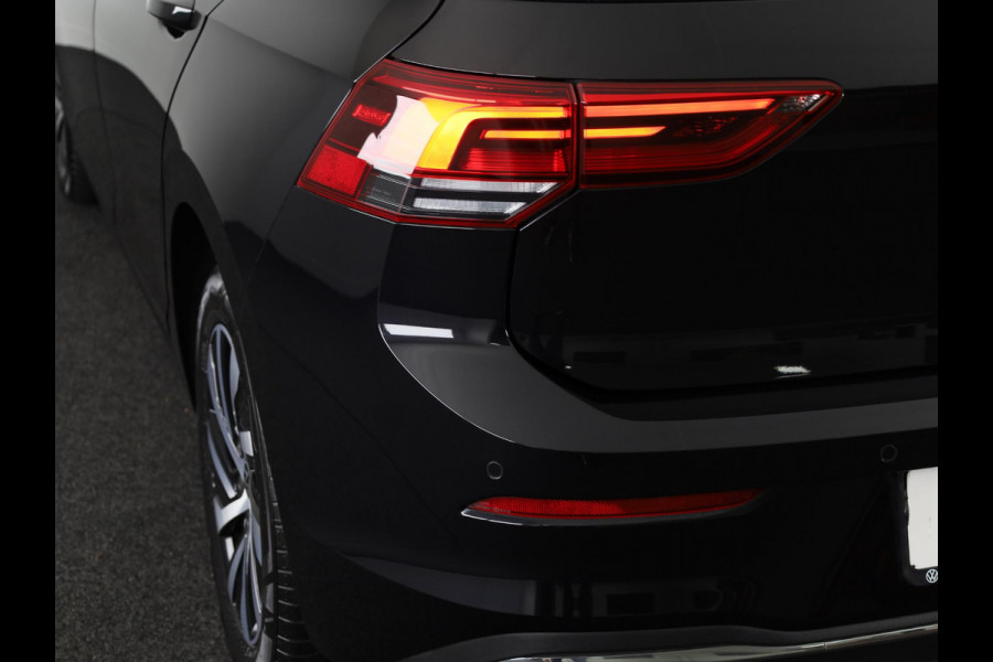 Volkswagen Golf 1.4 eHybrid Style 204 pk Automaat (DSG) | Navigatie | Parkeersensoren | Autom. airco (3 zones) | Stoelverwarming | LED koplampen |