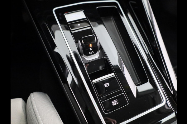 Volkswagen Golf 1.4 eHybrid Style 204 pk Automaat (DSG) | Navigatie | Parkeersensoren | Autom. airco (3 zones) | Stoelverwarming | LED koplampen |