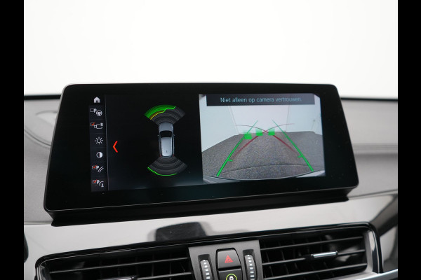 BMW X1 xDrive25e Sportline Plug In Hybrid 221pk Dealer O.H PHEV | Trekhaak Afn. | Head Up | Adaptive Cruise | Camera | Lederen Sportstoelen Verwarmd | M Sportstuur | Navigatie | DAB | 18"L.M |