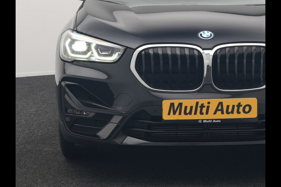 BMW X1 xDrive25e Sportline Plug In Hybrid 221pk Dealer O.H PHEV | Trekhaak Afn. | Head Up | Adaptive Cruise | Camera | Lederen Sportstoelen Verwarmd | M Sportstuur | Navigatie | DAB | 18"L.M |