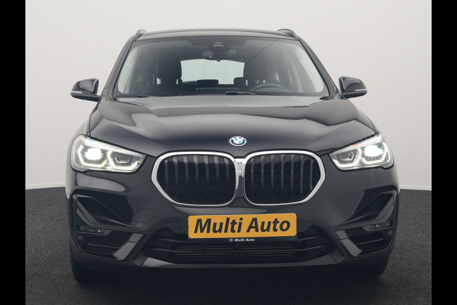 BMW X1 xDrive25e Sportline Plug In Hybrid 221pk Dealer O.H PHEV | Trekhaak Afn. | Head Up | Adaptive Cruise | Camera | Lederen Sportstoelen Verwarmd | M Sportstuur | Navigatie | DAB | 18"L.M |