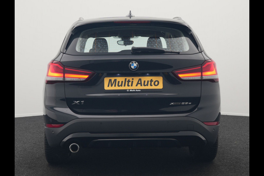 BMW X1 xDrive25e Sportline Plug In Hybrid 221pk Dealer O.H PHEV | Trekhaak Afn. | Head Up | Adaptive Cruise | Camera | Lederen Sportstoelen Verwarmd | M Sportstuur | Navigatie | DAB | 18"L.M |
