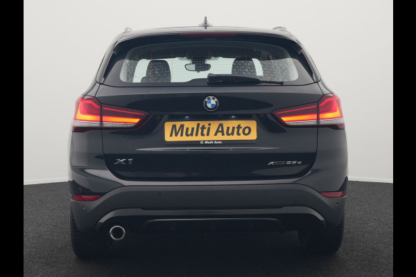 BMW X1 xDrive25e Sportline Plug In Hybrid 221pk Dealer O.H PHEV | Trekhaak Afn. | Head Up | Adaptive Cruise | Camera | Lederen Sportstoelen Verwarmd | M Sportstuur | Navigatie | DAB | 18"L.M |