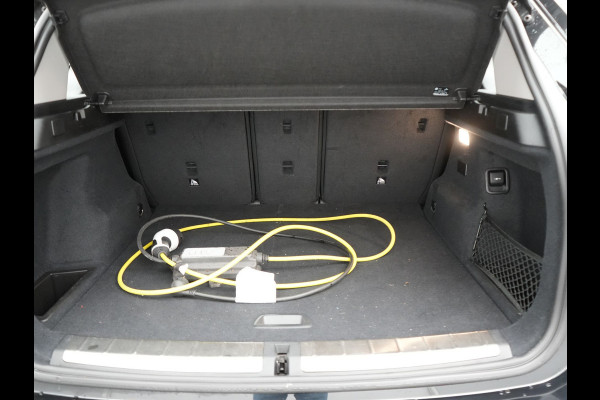 BMW X1 xDrive25e Sportline Plug In Hybrid 221pk Dealer O.H PHEV | Trekhaak Afn. | Head Up | Adaptive Cruise | Camera | Lederen Sportstoelen Verwarmd | M Sportstuur | Navigatie | DAB | 18"L.M |