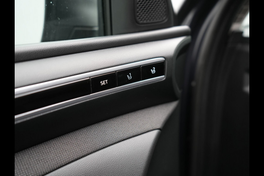 Hyundai Tucson 1.6 T-GDI Premium Sky 4WD Plug In Hybrid 266pk Dealer O.H PHEV | Panodak | Adaptive Cruise | Camera | Krell Soundsystem | Keyless | Lederen Sporstoelen Memory & Ventilatie | Verwarmde Sportstoelen & Stuur | Apple Carplay | Pilot Assist | Navigatie |