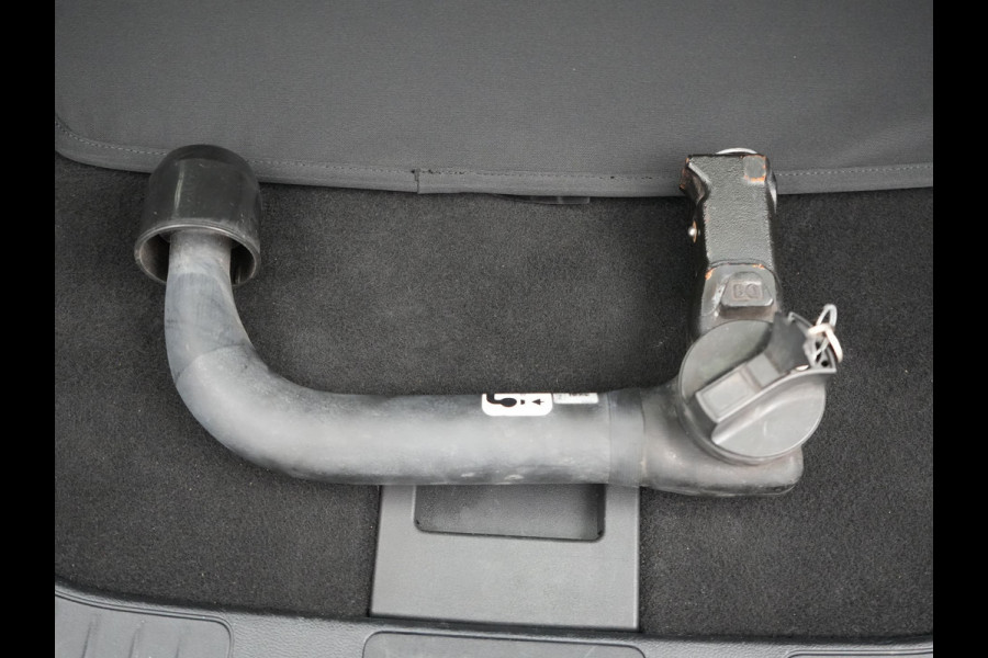 Ford Kuga 2.5 Vignale Plug In Hybrid 225pk Dealer O.H. PHEV | Trekhaak Afneembaar | Head Up | 360 Camera | Adaptive Cruise | Lederen Sportstoelen Memory & Verwarmd | Bang&Olufsen | Stuur Verwarmd | Apple Carplay | Blis | Keyless | Navigatie | DAB