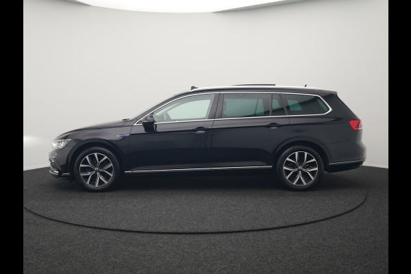 Volkswagen Passat Variant 1.4 TSI GTE Business Plug In Hybrid 218pk Dealer O.H PHEV | Trekhaak Af Fabriek | Panodak | Adaptive Cruise | Camera | Alcantara Sportstoelen Massage & Verwarmd | Apple Carplay | Navigatie | Keyless | Virtual | DAB |