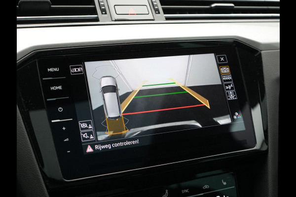 Volkswagen Passat Variant 1.4 TSI GTE Business Plug In Hybrid 218pk Dealer O.H PHEV | Trekhaak Af Fabriek | Panodak | Adaptive Cruise | Camera | Alcantara Sportstoelen Massage & Verwarmd | Apple Carplay | Navigatie | Keyless | Virtual | DAB |