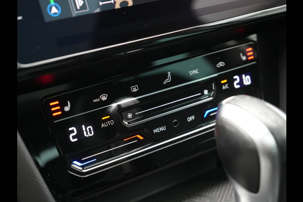 Volkswagen Passat Variant 1.4 TSI GTE Business Plug In Hybrid 218pk Dealer O.H PHEV | Trekhaak Af Fabriek | Panodak | Adaptive Cruise | Camera | Alcantara Sportstoelen Massage & Verwarmd | Apple Carplay | Navigatie | Keyless | Virtual | DAB |