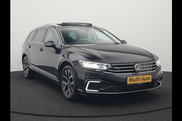 Volkswagen Passat Variant 1.4 TSI GTE Business Plug In Hybrid 218pk Dealer O.H PHEV | Trekhaak Af Fabriek | Panodak | Adaptive Cruise | Camera | Alcantara Sportstoelen Massage & Verwarmd | Apple Carplay | Navigatie | Keyless | Virtual | DAB |