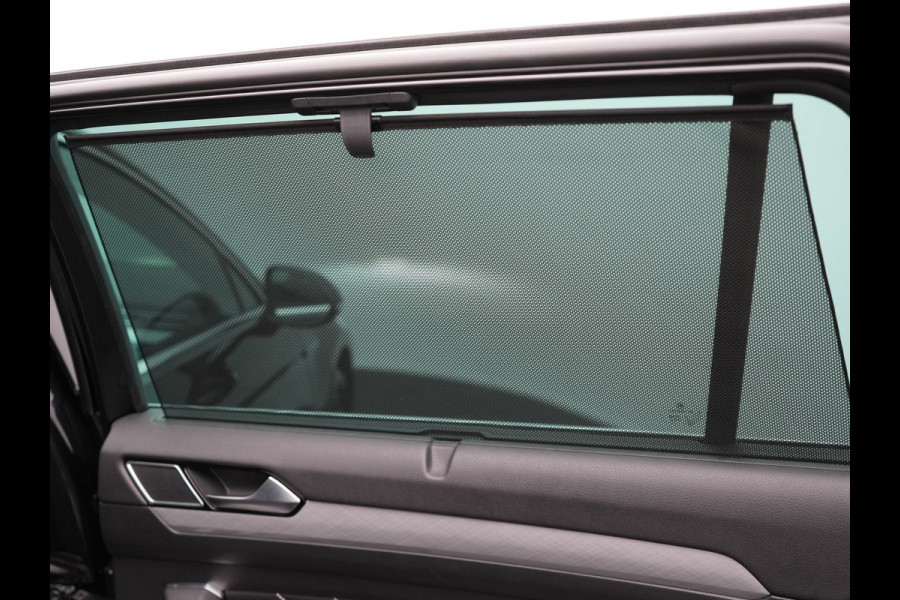 Volkswagen Passat Variant 1.4 TSI GTE Business Plug In Hybrid 218pk Dealer O.H PHEV | Trekhaak Af Fabriek | Panodak | Adaptive Cruise | Camera | Alcantara Sportstoelen Massage & Verwarmd | Apple Carplay | Navigatie | Keyless | Virtual | DAB |