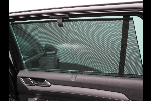 Volkswagen Passat Variant 1.4 TSI GTE Business Plug In Hybrid 218pk Dealer O.H PHEV | Trekhaak Af Fabriek | Panodak | Adaptive Cruise | Camera | Alcantara Sportstoelen Massage & Verwarmd | Apple Carplay | Navigatie | Keyless | Virtual | DAB |
