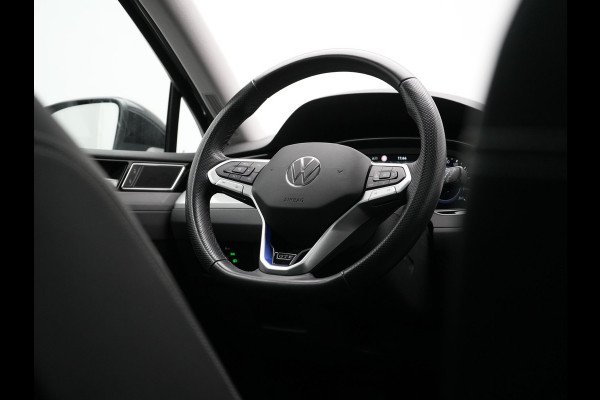 Volkswagen Passat Variant 1.4 TSI GTE Business Plug In Hybrid 218pk Dealer O.H PHEV | Trekhaak Af Fabriek | Panodak | Adaptive Cruise | Camera | Alcantara Sportstoelen Massage & Verwarmd | Apple Carplay | Navigatie | Keyless | Virtual | DAB |