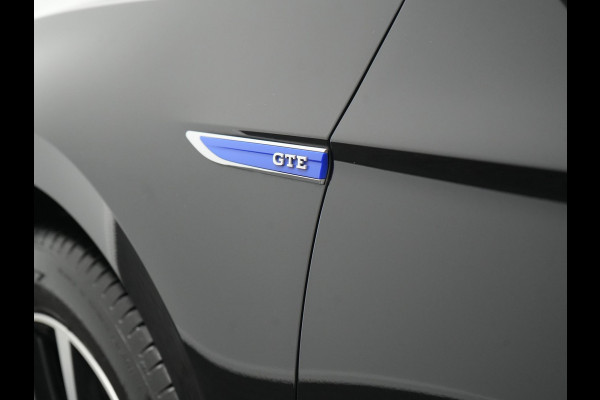 Volkswagen Passat Variant 1.4 TSI GTE Business Plug In Hybrid 218pk Dealer O.H PHEV | Trekhaak Af Fabriek | Panodak | Adaptive Cruise | Camera | Alcantara Sportstoelen Massage & Verwarmd | Apple Carplay | Navigatie | Keyless | Virtual | DAB |