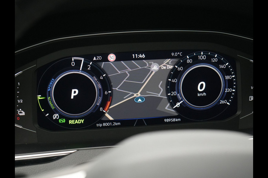 Volkswagen Passat Variant 1.4 TSI GTE Business Plug In Hybrid 218pk Dealer O.H PHEV | Trekhaak Af Fabriek | Panodak | Adaptive Cruise | Camera | Alcantara Sportstoelen Massage & Verwarmd | Apple Carplay | Navigatie | Keyless | Virtual | DAB |
