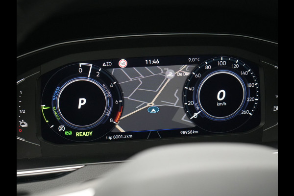Volkswagen Passat Variant 1.4 TSI GTE Business Plug In Hybrid 218pk Dealer O.H PHEV | Trekhaak Af Fabriek | Panodak | Adaptive Cruise | Camera | Alcantara Sportstoelen Massage & Verwarmd | Apple Carplay | Navigatie | Keyless | Virtual | DAB |