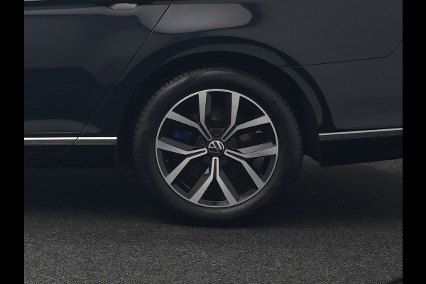 Volkswagen Passat Variant 1.4 TSI GTE Business Plug In Hybrid 218pk Dealer O.H PHEV | Trekhaak Af Fabriek | Panodak | Adaptive Cruise | Camera | Alcantara Sportstoelen Massage & Verwarmd | Apple Carplay | Navigatie | Keyless | Virtual | DAB |