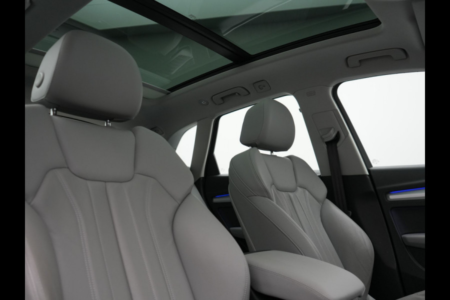 Audi Q5 50 TFSI e quattro S Line Plug In Hybrid 299pk Dealer O.H. PHEV | Panodak | 20"L.M Rotor | Apple Carplay | Sportstoelen Verwarmd | Cruise Control | Keyless | Navigatie | Virtual | 20"L.M |