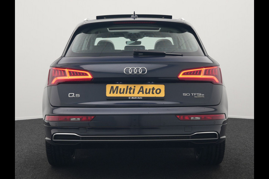 Audi Q5 50 TFSI e quattro S Line Plug In Hybrid 299pk Dealer O.H. PHEV | Panodak | 20"L.M Rotor | Apple Carplay | Sportstoelen Verwarmd | Cruise Control | Keyless | Navigatie | Virtual | 20"L.M |