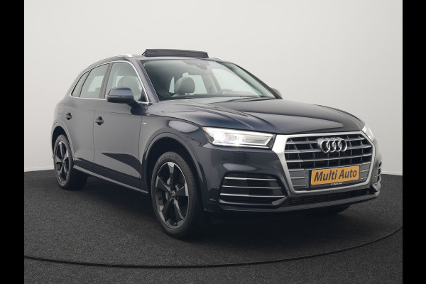 Audi Q5 50 TFSI e quattro S Line Plug In Hybrid 299pk Dealer O.H. PHEV | Panodak | 20"L.M Rotor | Apple Carplay | Sportstoelen Verwarmd | Cruise Control | Keyless | Navigatie | Virtual | 20"L.M |