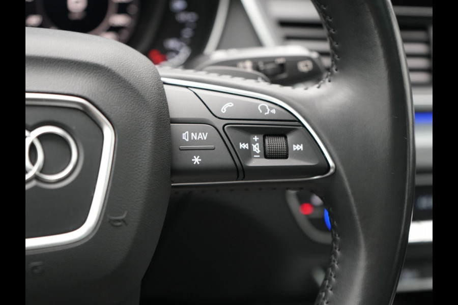 Audi Q5 50 TFSI e quattro S Line Plug In Hybrid 299pk Dealer O.H. PHEV | Panodak | 20"L.M Rotor | Apple Carplay | Sportstoelen Verwarmd | Cruise Control | Keyless | Navigatie | Virtual | 20"L.M |