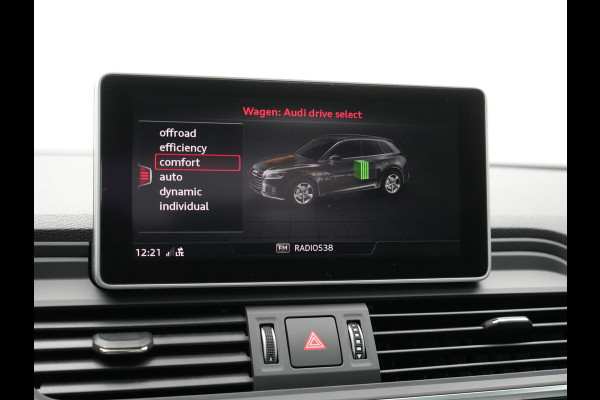 Audi Q5 50 TFSI e quattro S Line Plug In Hybrid 299pk Dealer O.H. PHEV | Panodak | 20"L.M Rotor | Apple Carplay | Sportstoelen Verwarmd | Cruise Control | Keyless | Navigatie | Virtual | 20"L.M |