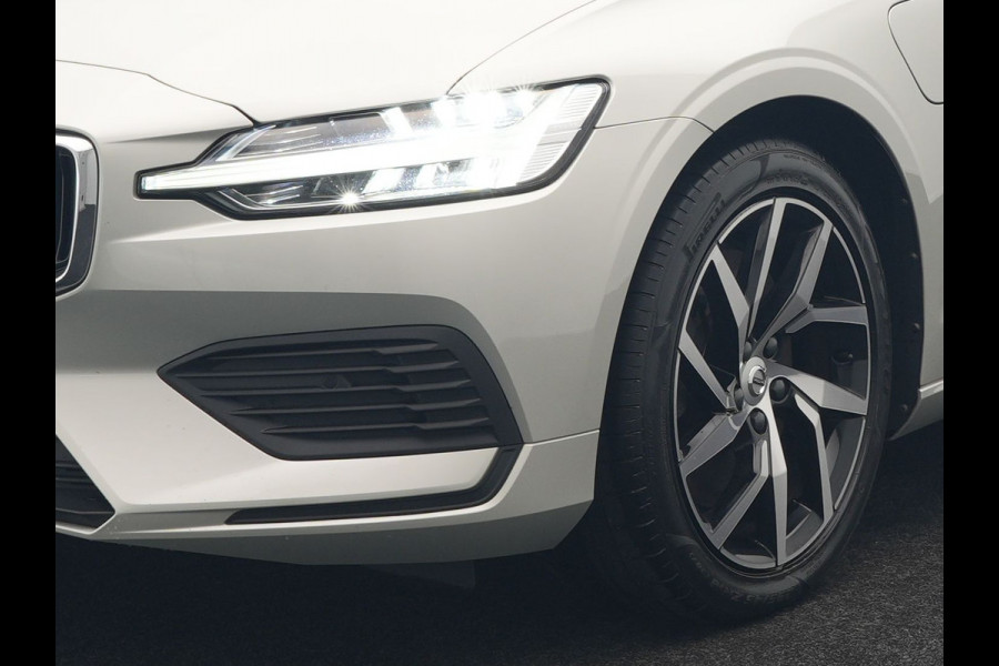 Volvo V60 T6 Twin Engine AWD Momentum Pro Plug In Hybrid 340pk Dealer O.H PHEV | Panodak | Adaptive Cruise | Camera | Apple Carplay | Sportstoelen Verwarmd | Virtual | Blis |