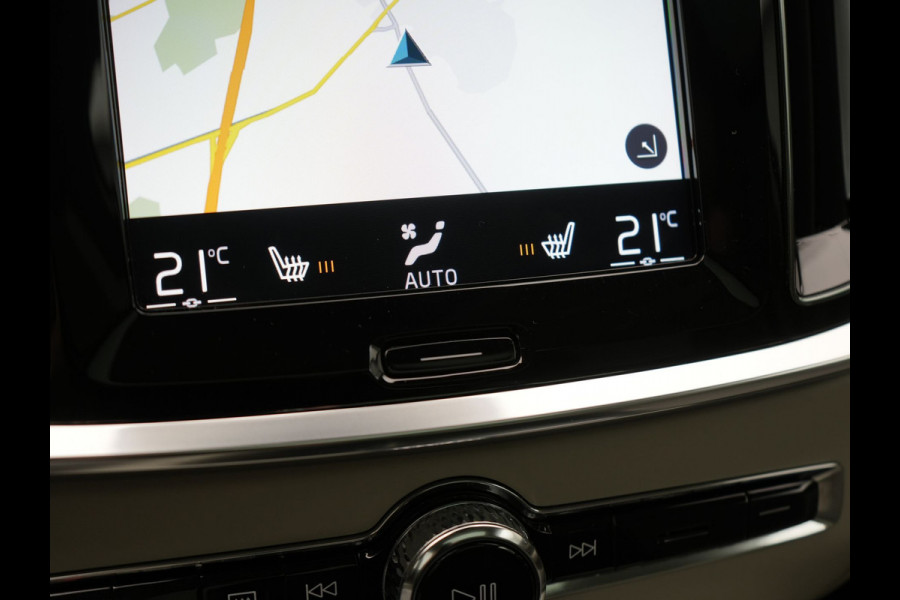 Volvo V60 T6 Twin Engine AWD Momentum Pro Plug In Hybrid 340pk Dealer O.H PHEV | Panodak | Adaptive Cruise | Camera | Apple Carplay | Sportstoelen Verwarmd | Virtual | Blis |